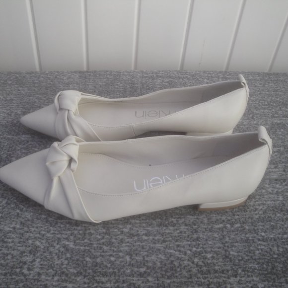 Calvin Klein Kendy Pointy Toe Ballet Flat Off-White Size 9.5M - Picture 3 of 9